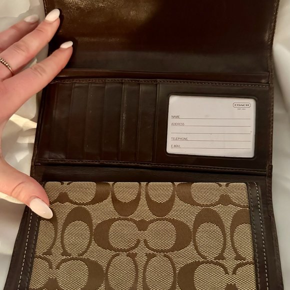 Coach Large Wallet - Picture 4 of 7